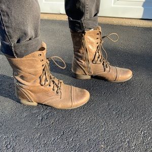 STEVE MADDEN TROOPA COMBAT BOOTS